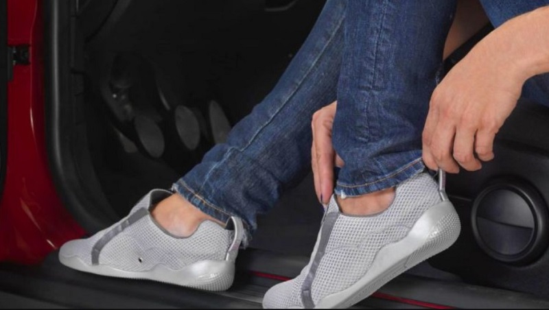 Як вибрати зручне взуття для водіння?