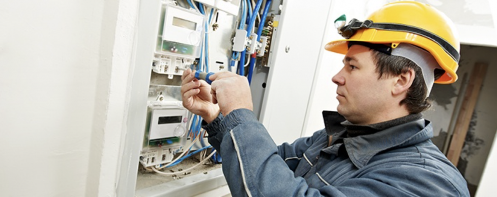 Как выбрать стабилизатор напряжения для квартиры?