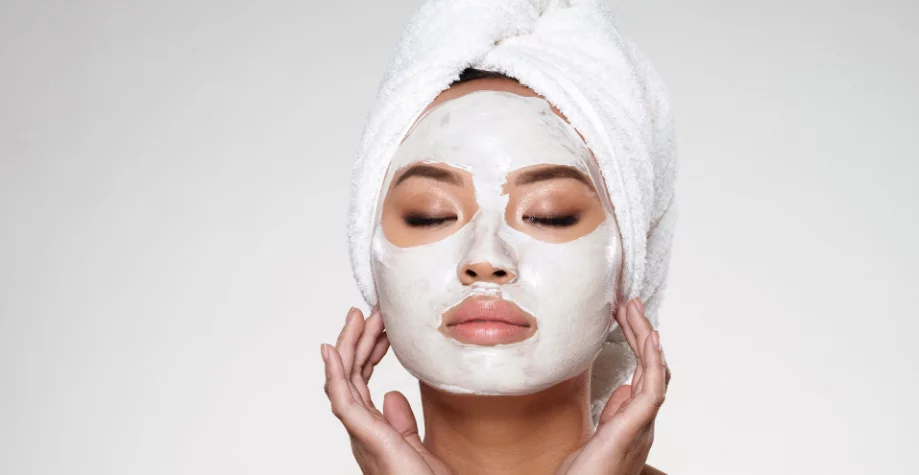 Домашние vs. магазинные маски для лица: что лучше и эффективнее?